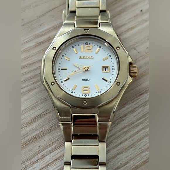 Seiko Coutura Ladies Watch Gold-Tone Bracelet Case White Dial Date Window main image 11